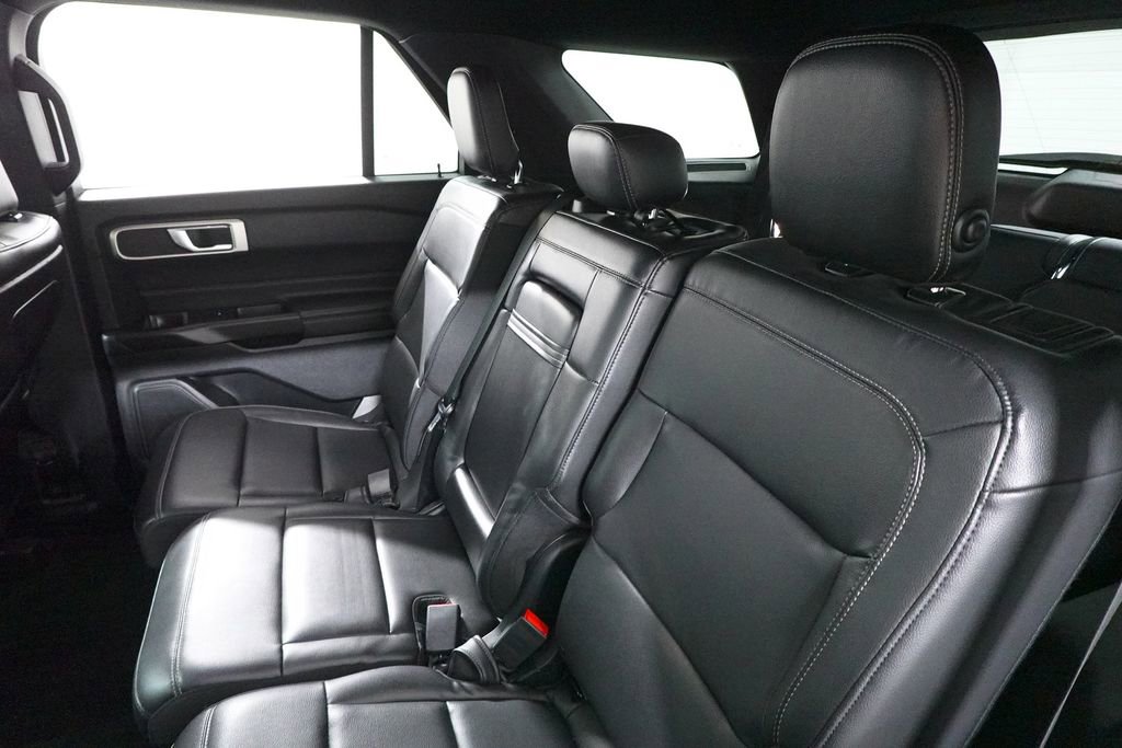 Certified 2020 Ford Explorer XLT w/ Equipment Group 202A image 25