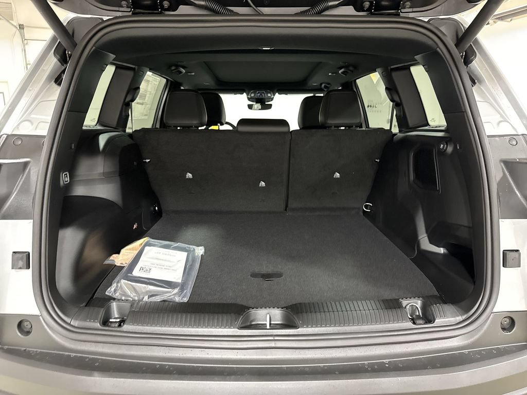 New 2026 Jeep Cherokee Overland AWD/4WD image 25