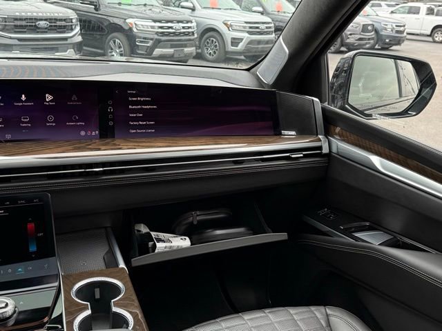 Used 2026 Cadillac Escalade Platinum Sport image 49