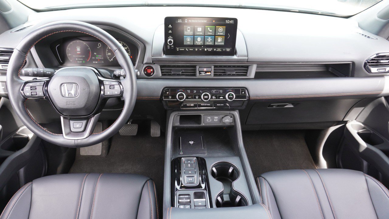 Used 2023 Honda Pilot TrailSport image 24