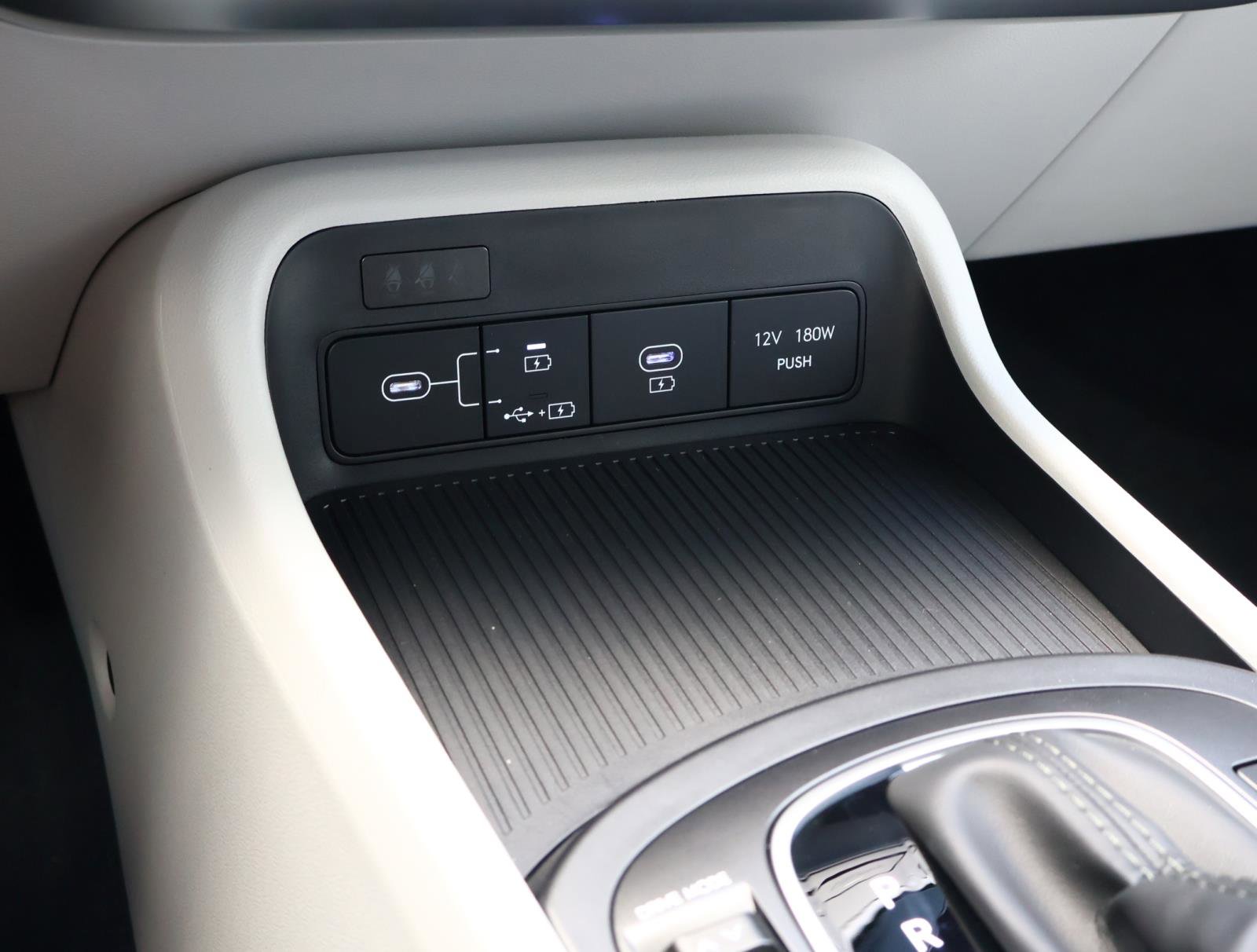 Certified 2026 Hyundai Kona SE image 27