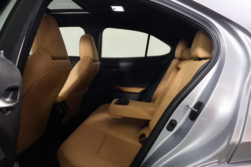 Used 2023 Lexus UX 250h FWD w/ Accessory Package (Z2) image 11