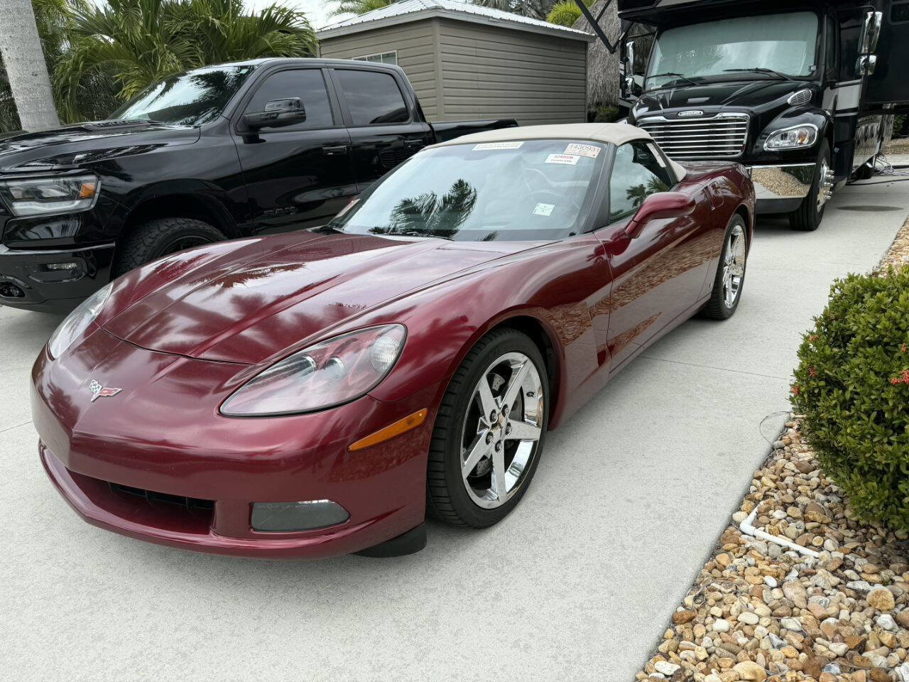 Used 2007 Chevrolet Corvette Convertible w/ Preferred Equipment Group image 3