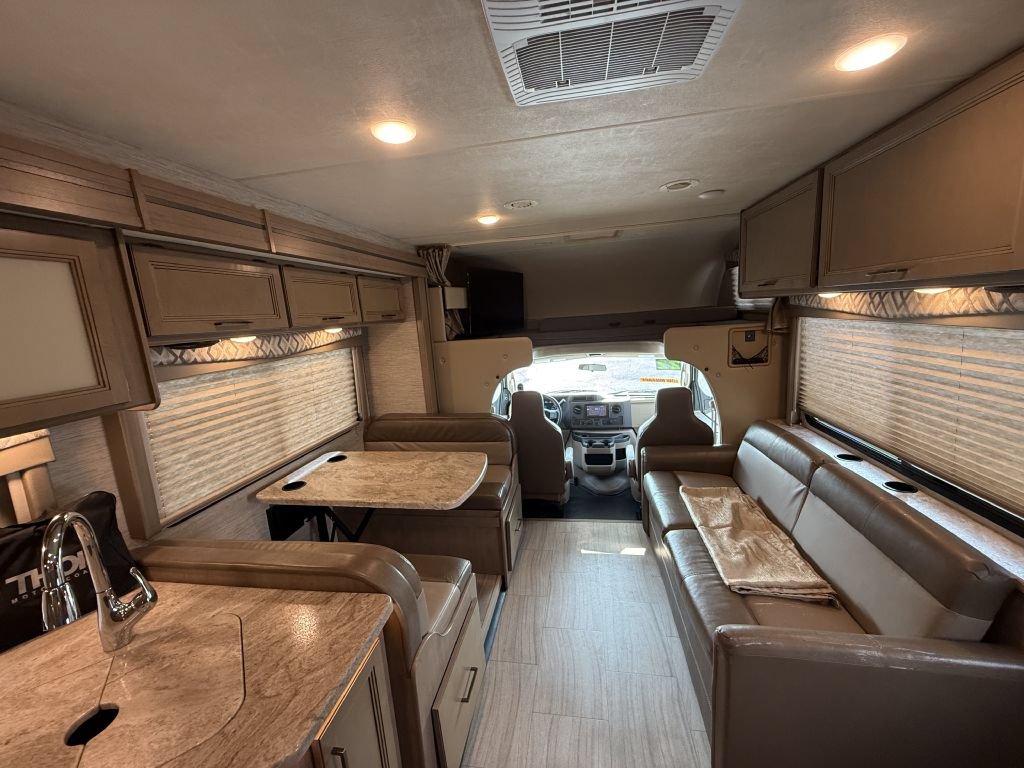 Used 2021 Ford E-450 and Econoline 450 Super Duty w/ Motorhome Prep Package RWD image 70