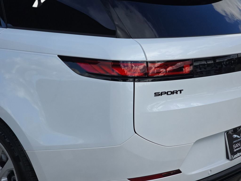 New 2026 Land Rover Range Rover Sport Dynamic SE AWD/4WD image 36