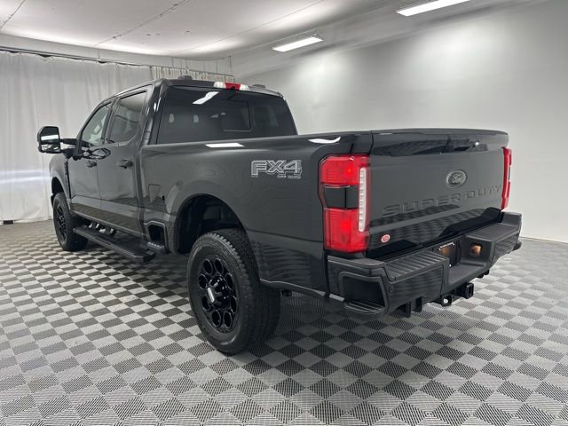 Used 2025 Ford F250 XLT w/ Black Appearance Package image 4