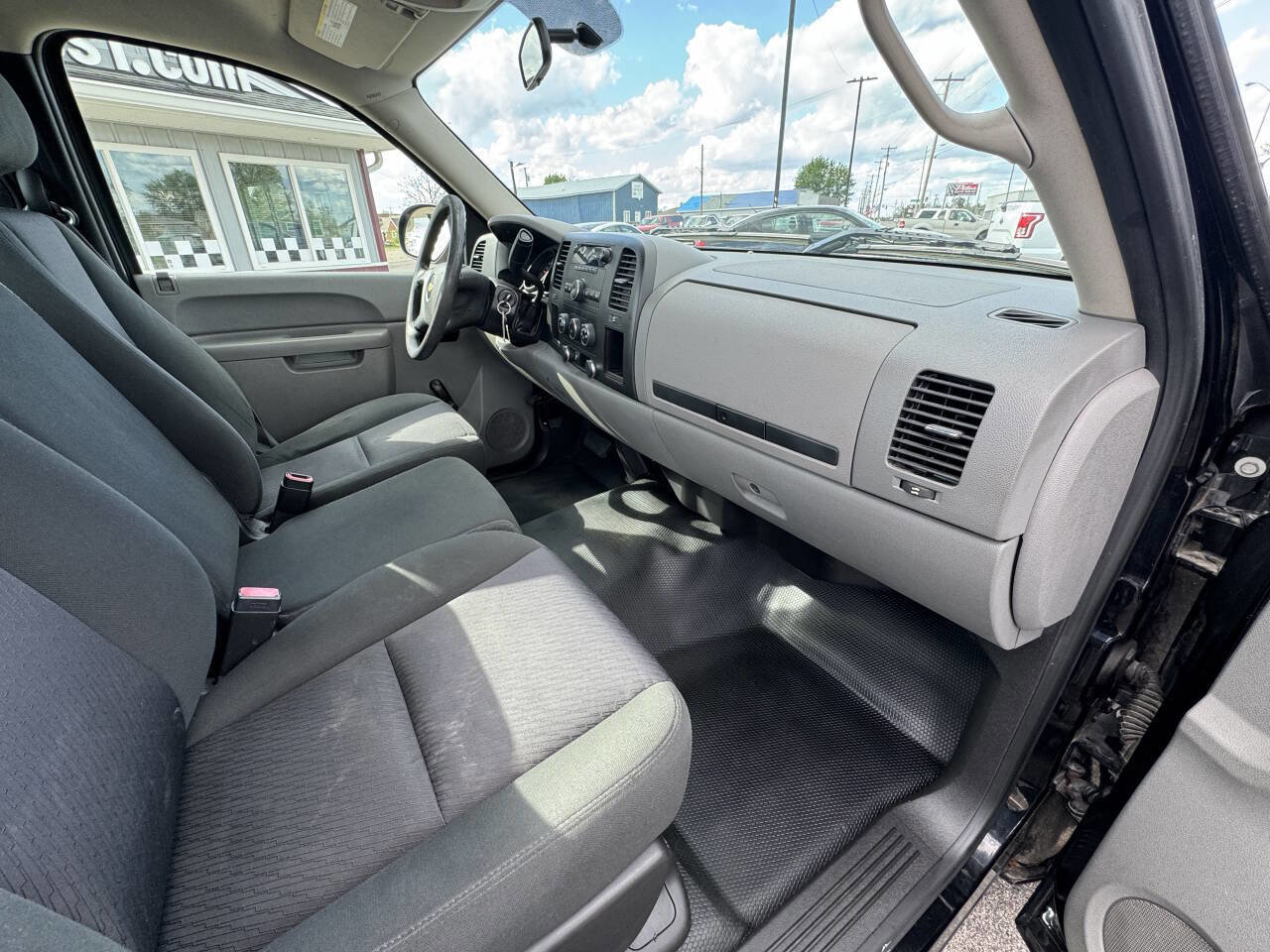 Used 2012 Chevrolet Silverado 1500 W/T image 32