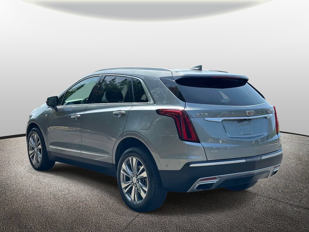 Used 2023 Cadillac XT5 Premium Luxury w/ Technology Package AWD/4WD image 4