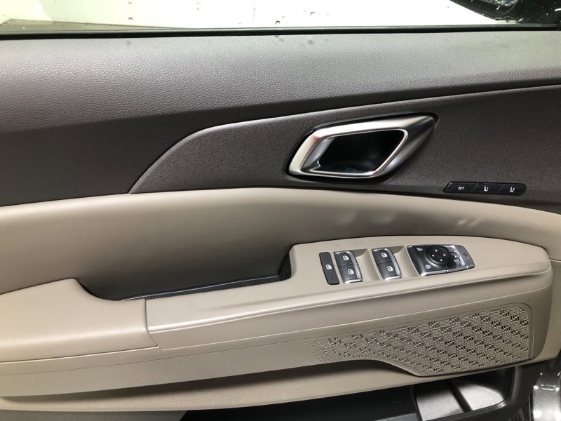 New 2026 Kia Carnival EX image 22