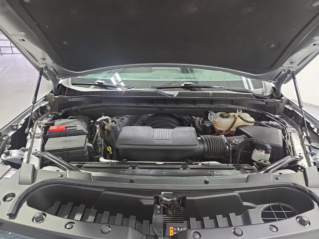 Used 2023 Chevrolet Suburban LS AWD/4WD image 40