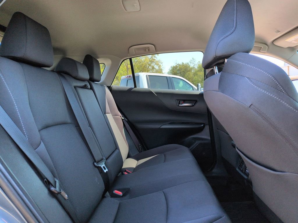 Used 2024 Toyota Venza LE AWD/4WD image 26