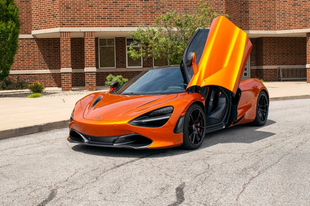 Used 2018 McLaren 720S Performance RWD image 37