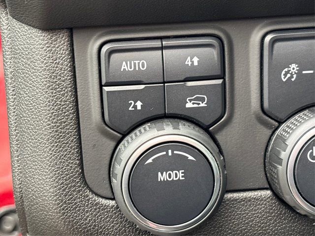 Used 2021 Chevrolet Tahoe LT image 34