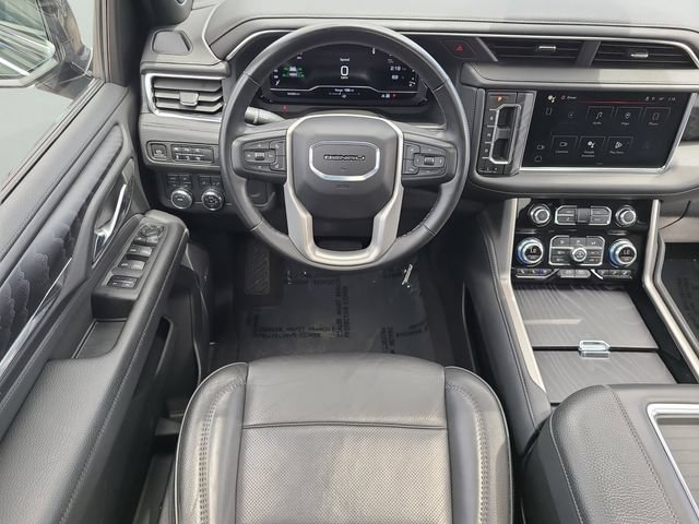 Used 2024 GMC Yukon XL Denali AWD/4WD image 13
