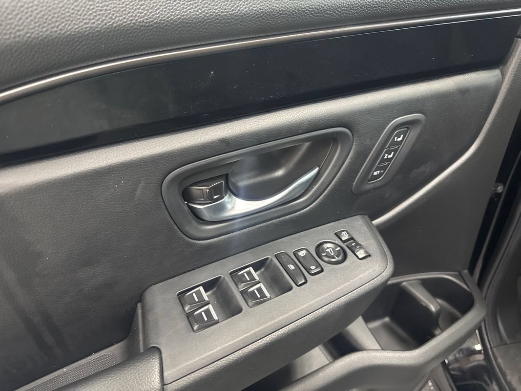 Used 2025 Honda Pilot TrailSport image 10