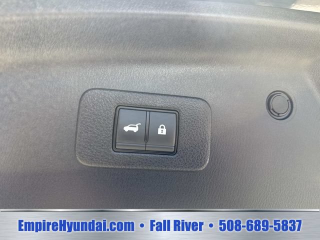 Used 2024 Nissan Armada SL w/ Captain's Chairs Package AWD/4WD image 9