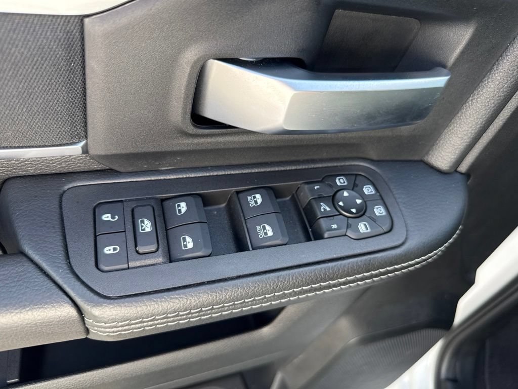 Certified 2025 RAM 2500 Big Horn AWD/4WD image 14