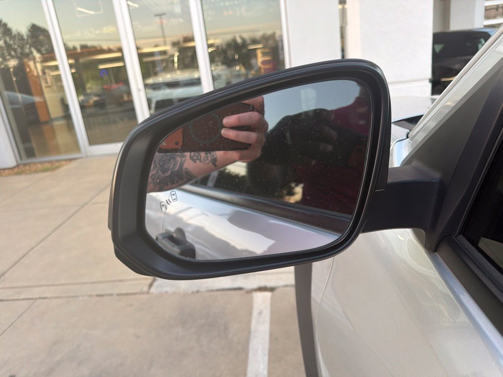 Used 2025 Toyota 4Runner SR5 AWD/4WD image 29