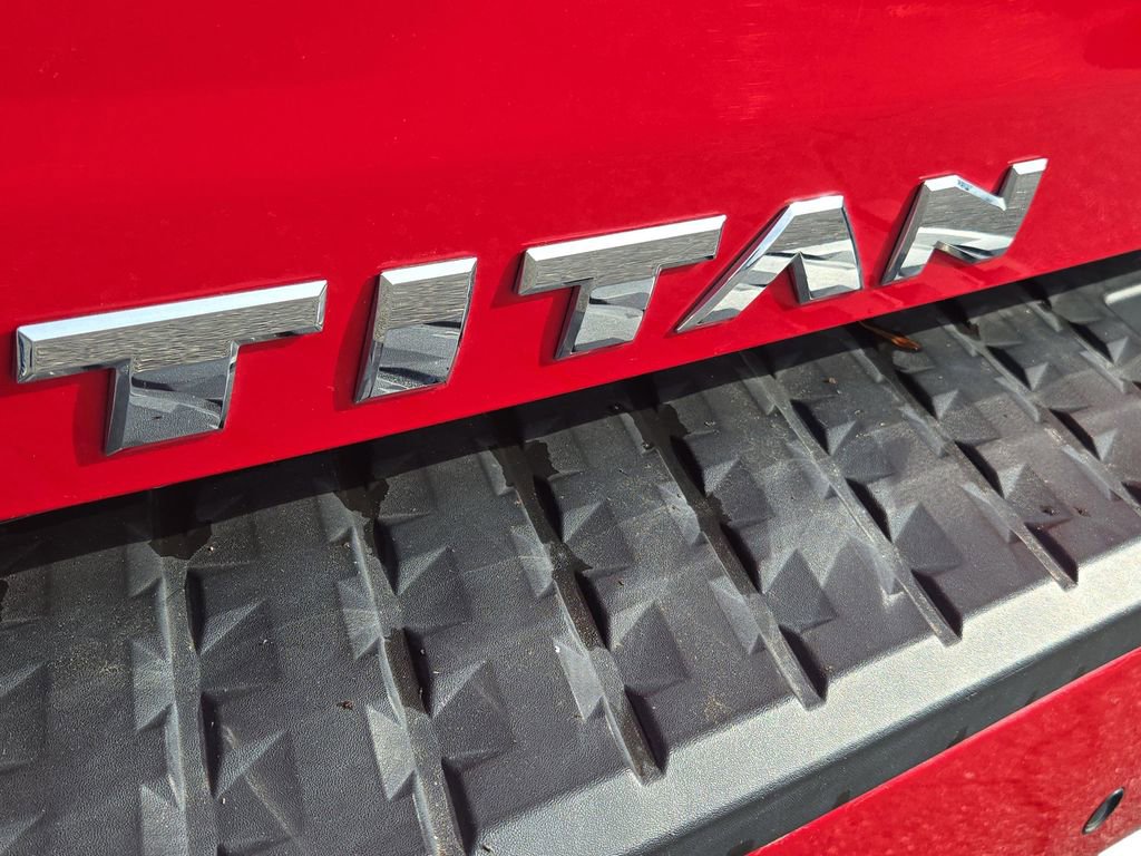 Used 2021 Nissan Titan SV w/ Accessory Utility Package image 12