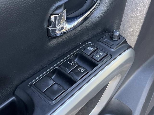 Used 2016 Nissan Titan SV image 26