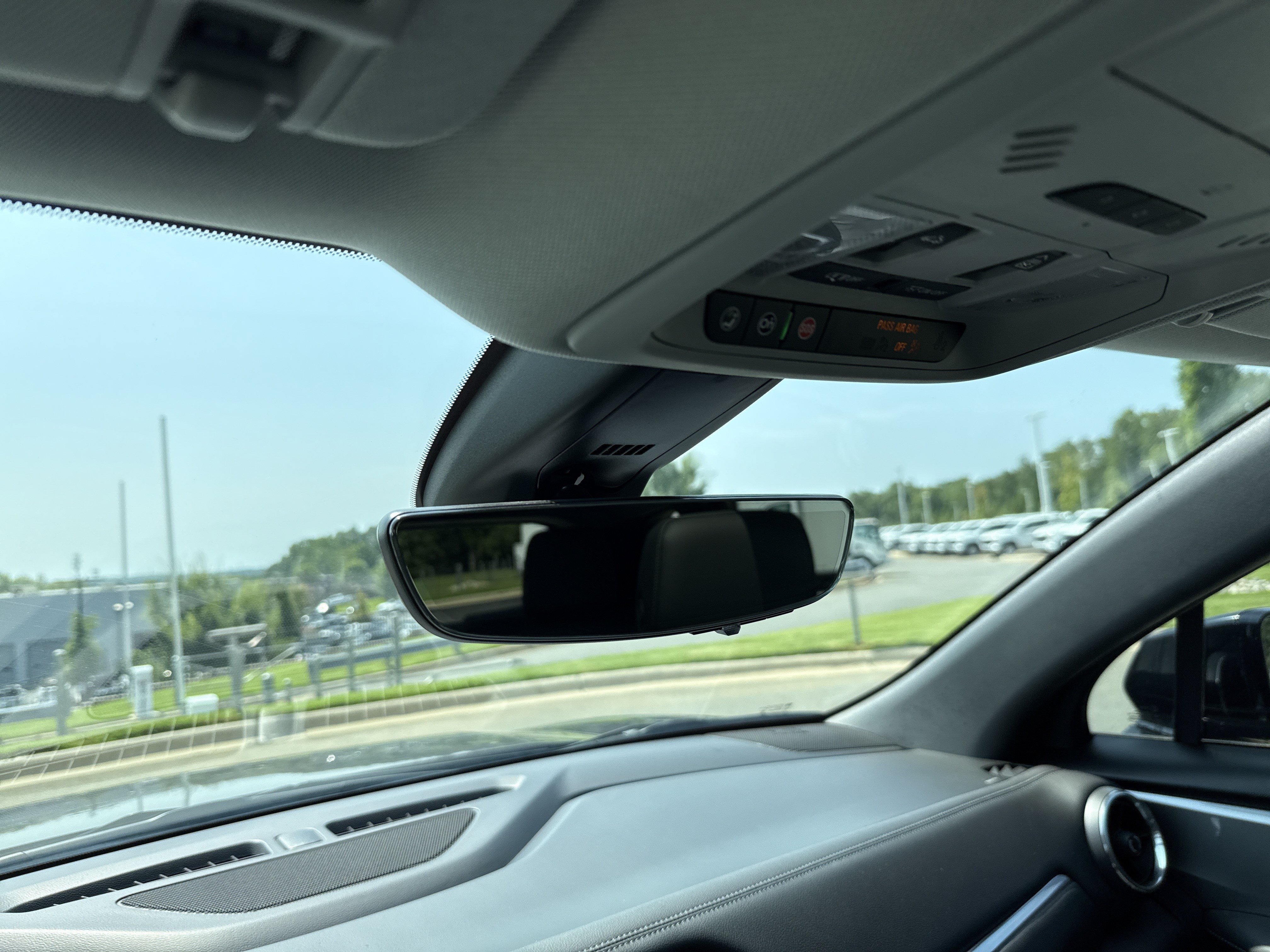 Used 2020 Chevrolet Blazer LT w/ Sound & Technology Package FWD image 26
