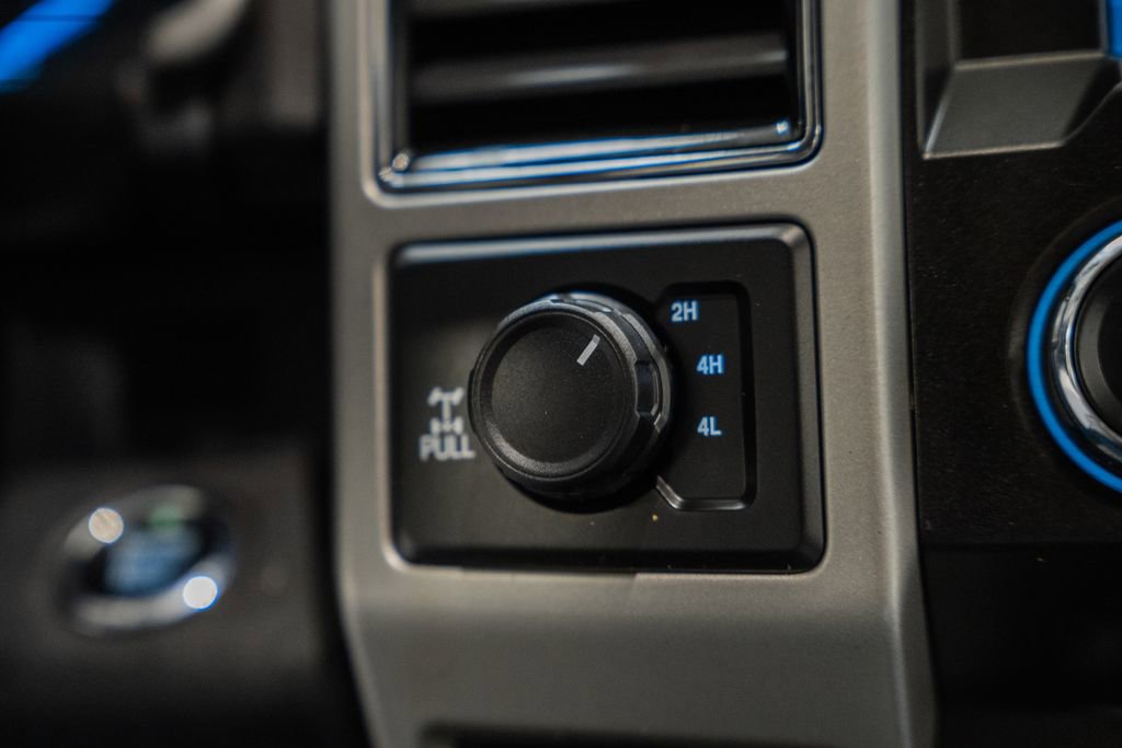 Used 2021 Ford F350 Lariat image 27