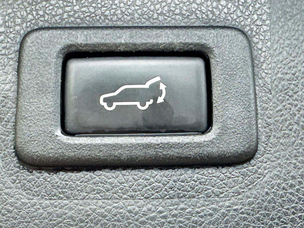 Used 2017 Subaru Outback 2.5i Touring w/ Popular Package #5A image 33