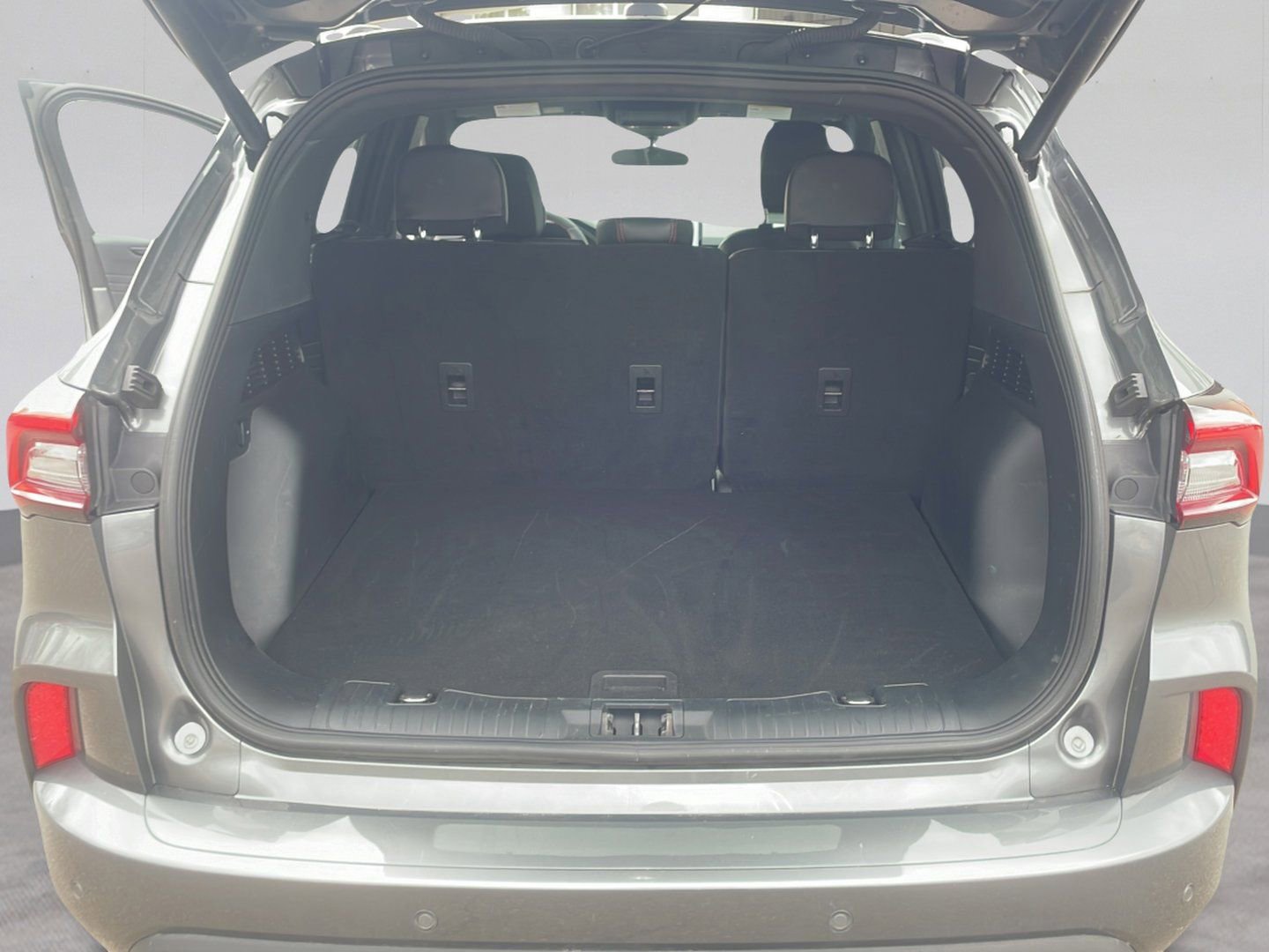 Used 2023 Ford Escape ST-Line Select w/ Tech Pack #2 AWD/4WD image 13
