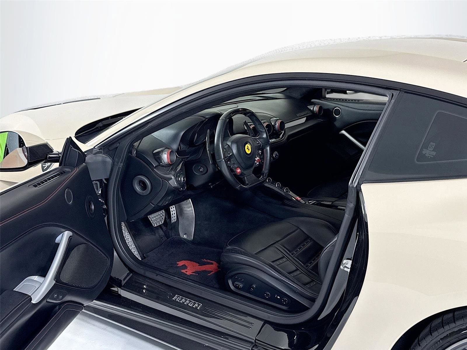 Used 2014 Ferrari F12 Berlinetta image 12