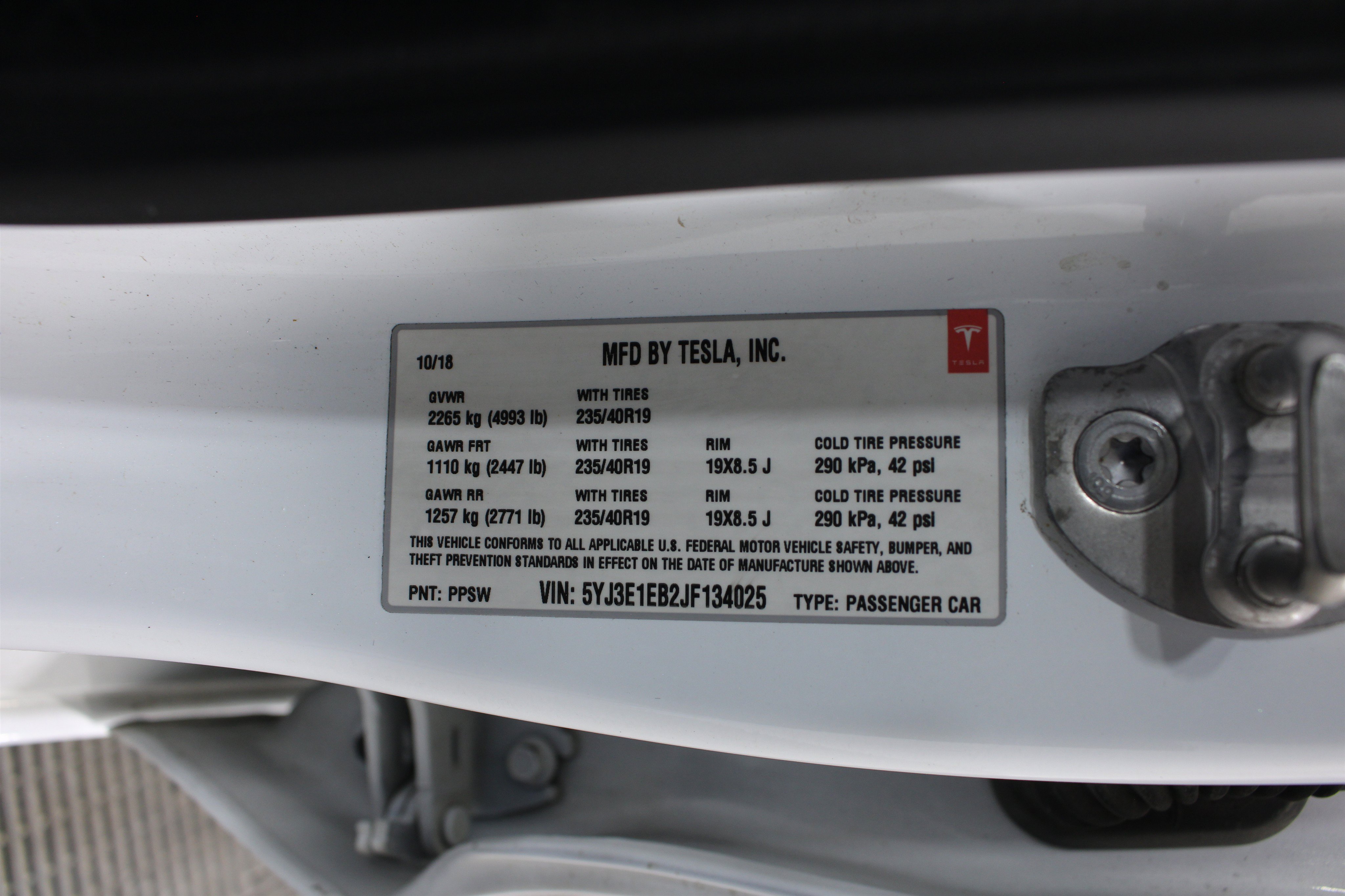Used 2018 Tesla Model 3 AWD/4WD image 31