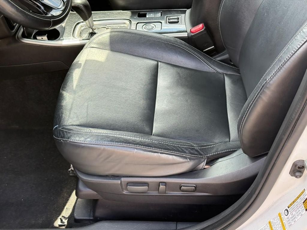 Used 2020 Mitsubishi Outlander ES AWD/4WD image 17