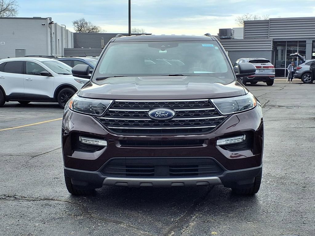 Used 2023 Ford Explorer XLT w/ Equipment Group 202A AWD/4WD image 24