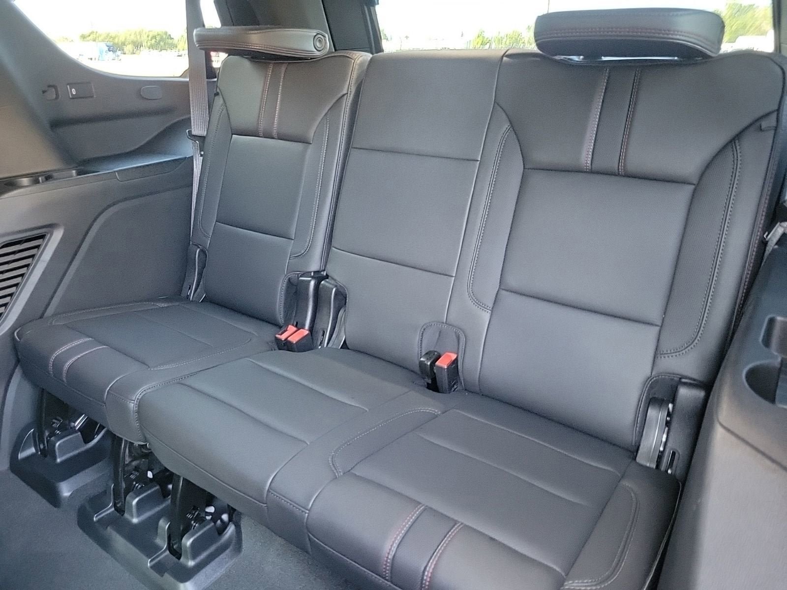 Used 2024 Chevrolet Tahoe RST w/ Luxury Package AWD/4WD image 18