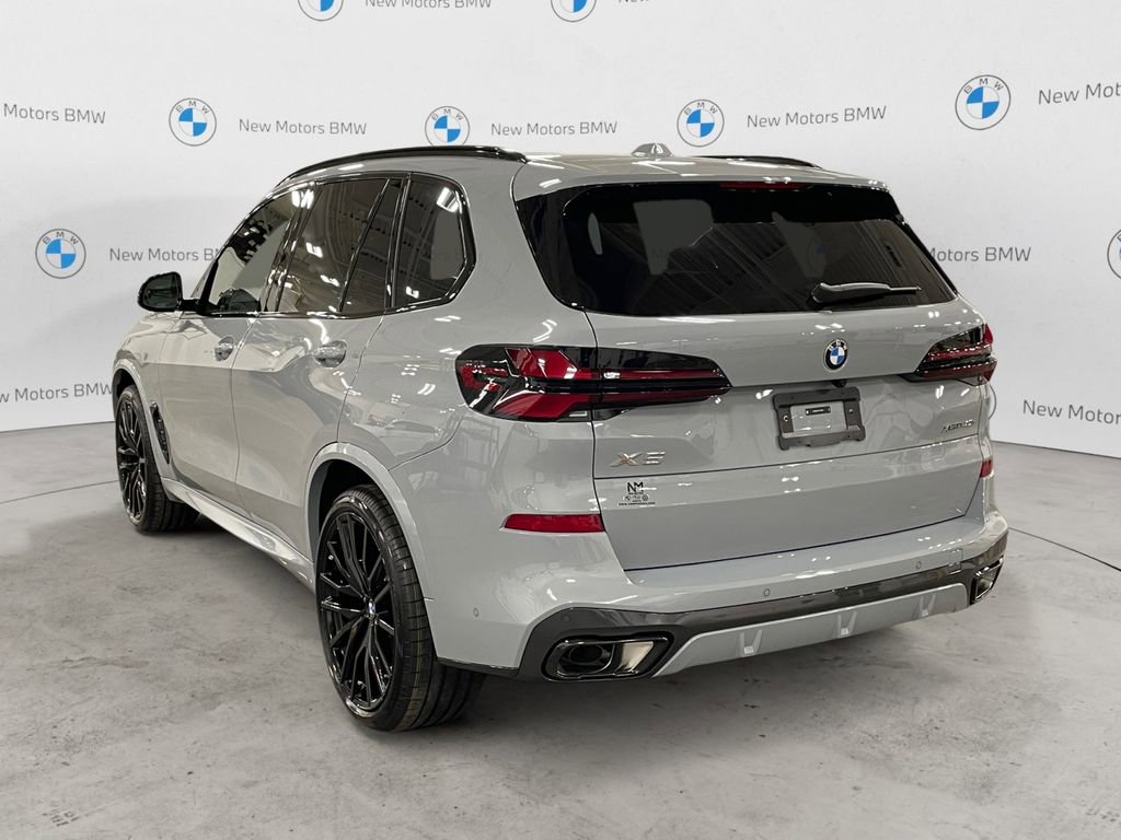 New 2026 BMW X5 xDrive40i w/ M Sport Package image 3