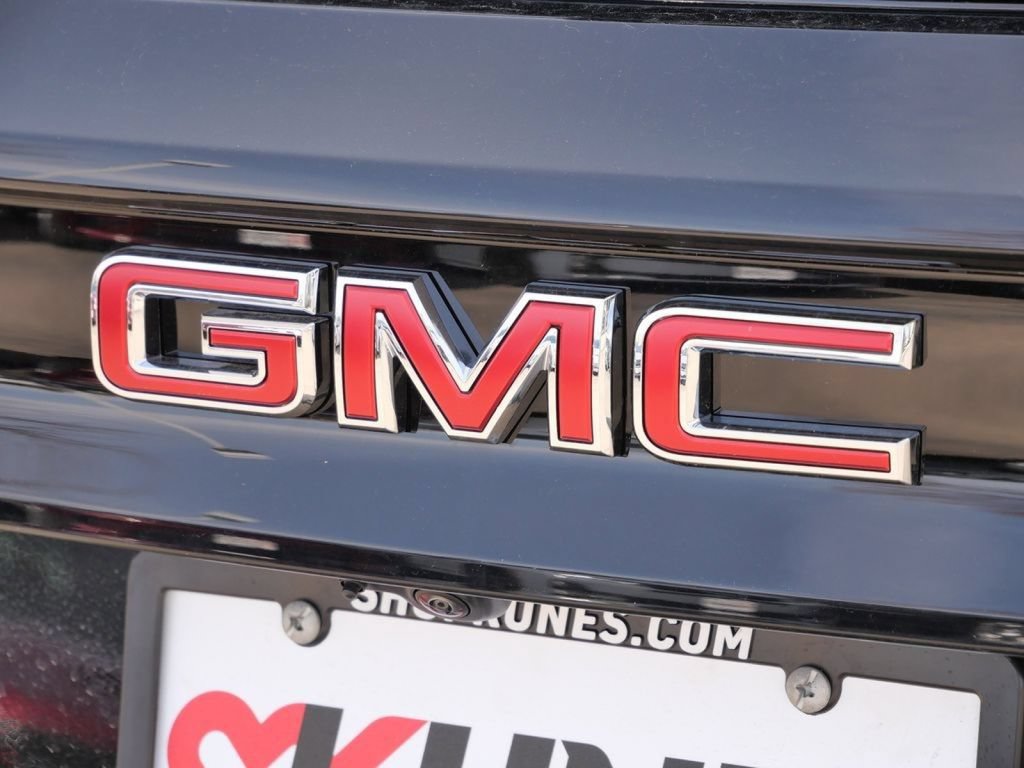 New 2026 GMC Acadia Elevation w/ Elevation Premium Package AWD/4WD image 13