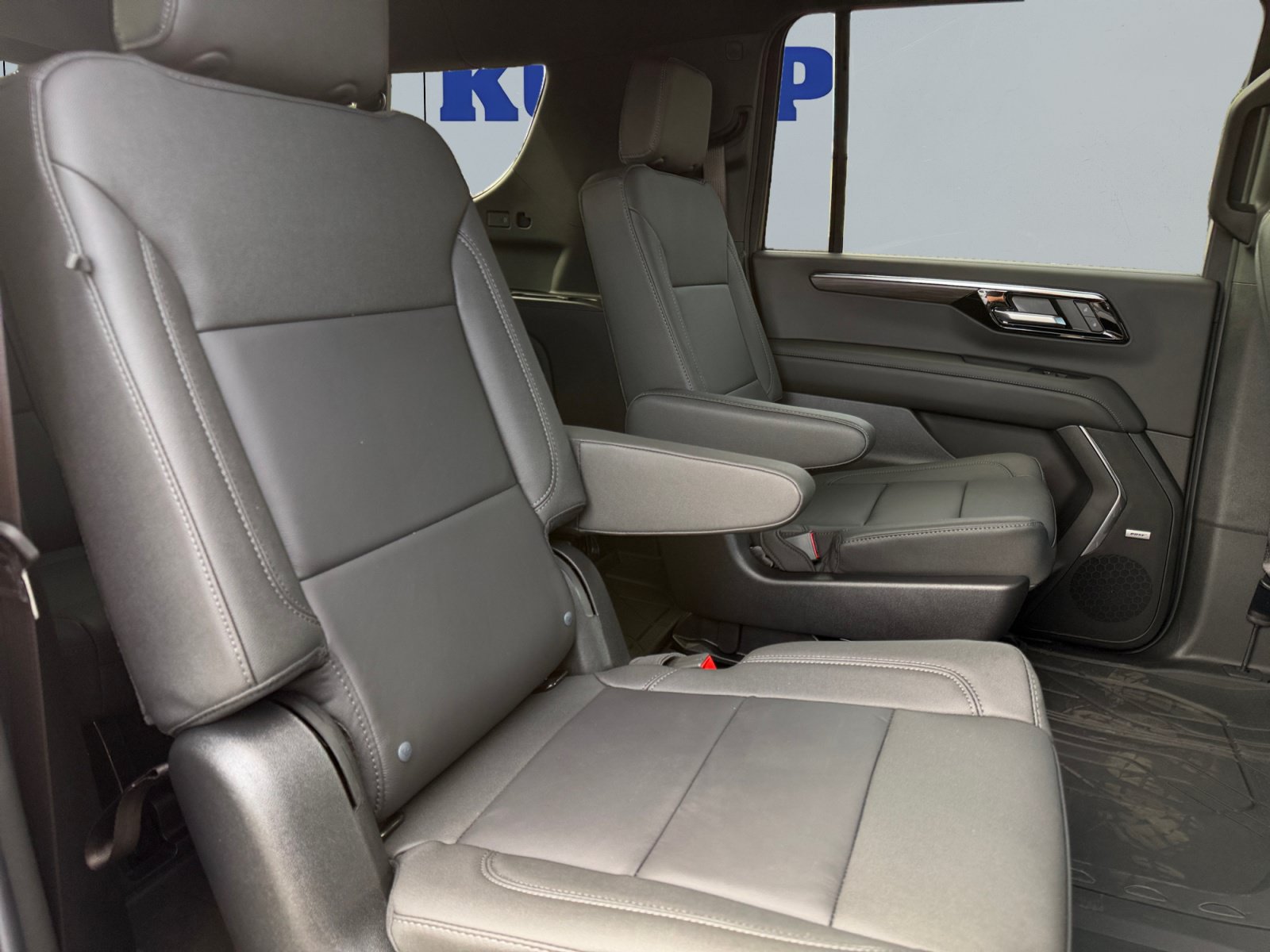 New 2026 Chevrolet Suburban Z71 w/ Comfort Package AWD/4WD image 18