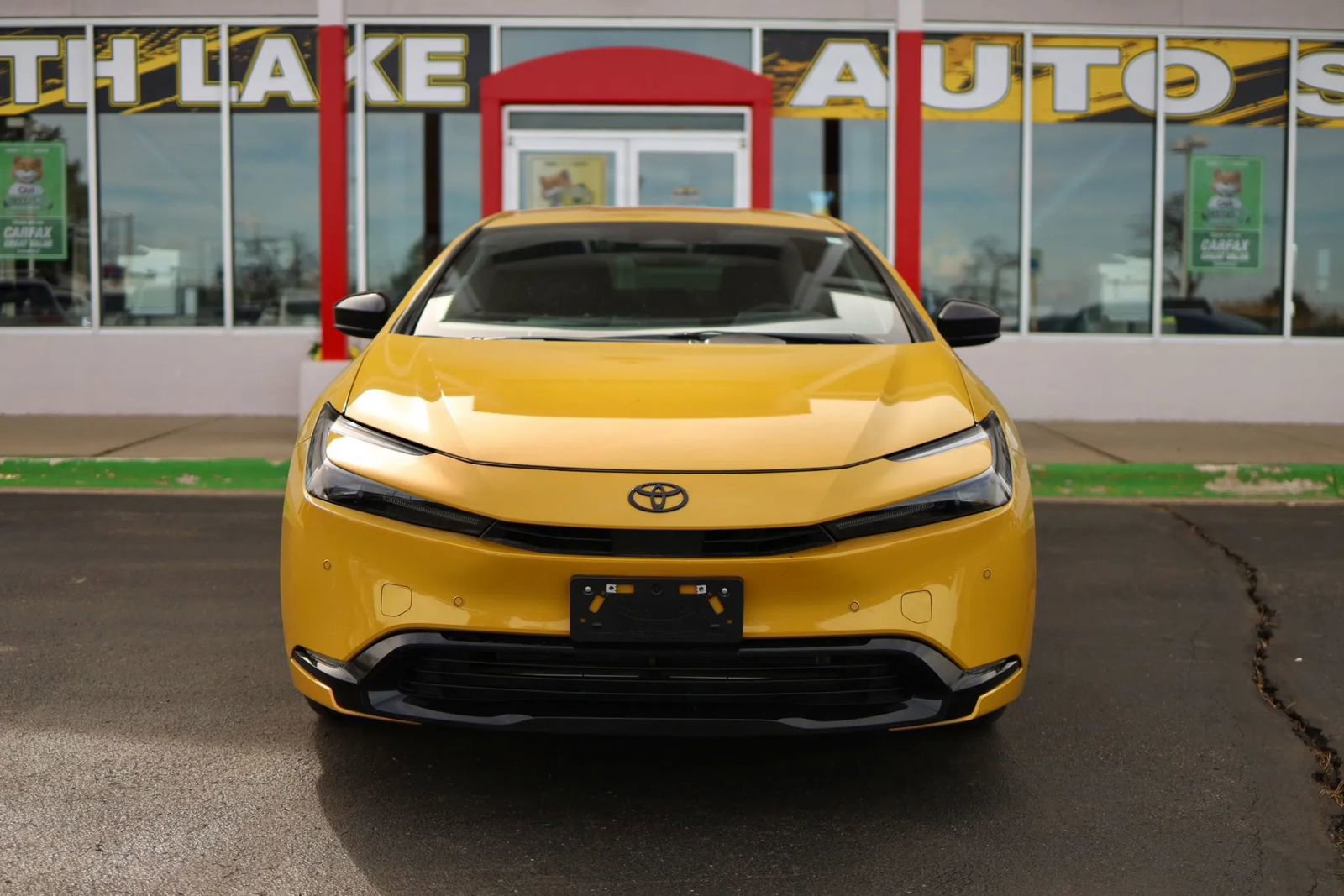 Used 2026 Toyota Prius FWD image 2