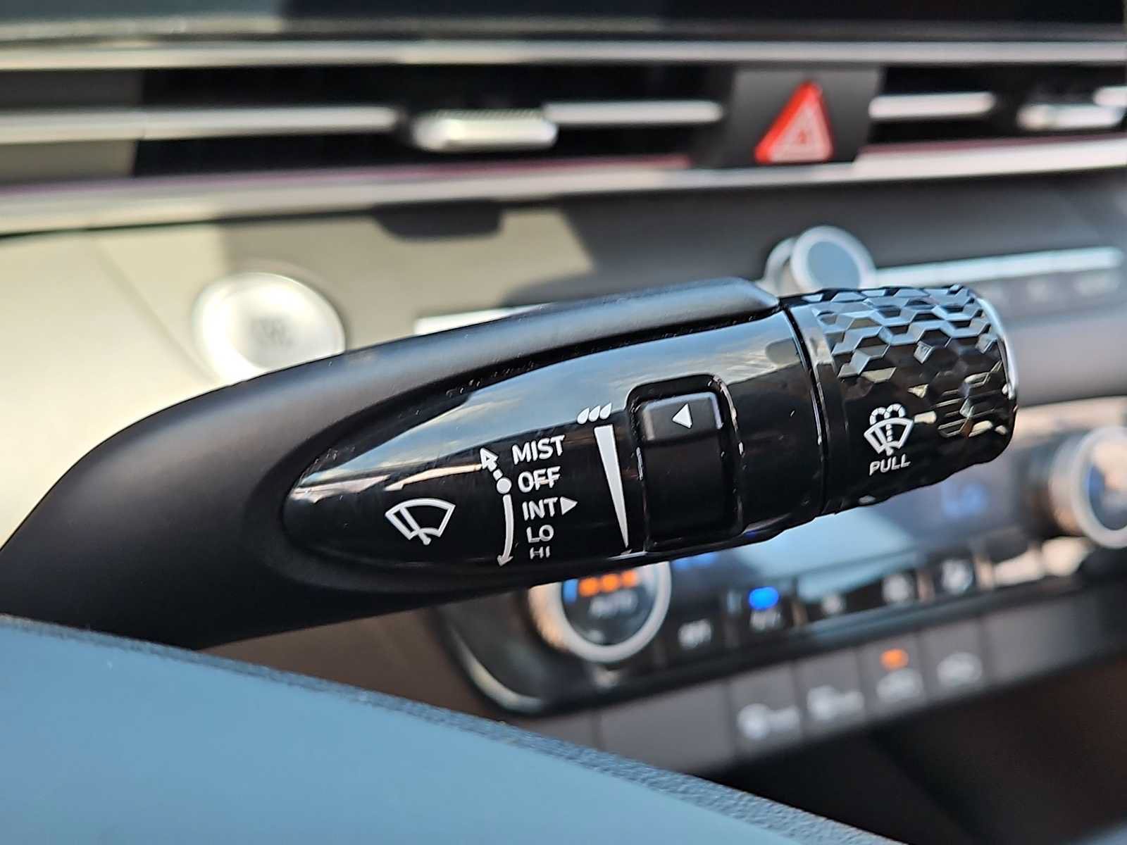Certified 2024 Hyundai Elantra SEL FWD image 25