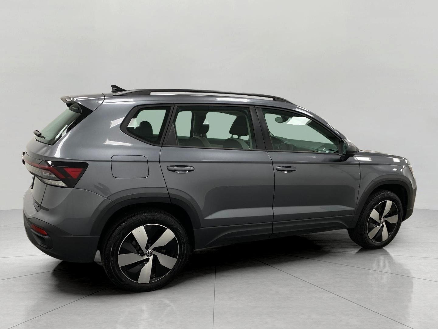 Used 2025 Volkswagen Taos S AWD/4WD image 32