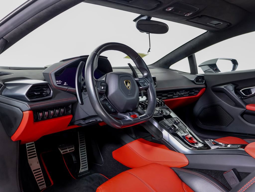 Used 2015 Lamborghini Huracan LP 610-4 image 4