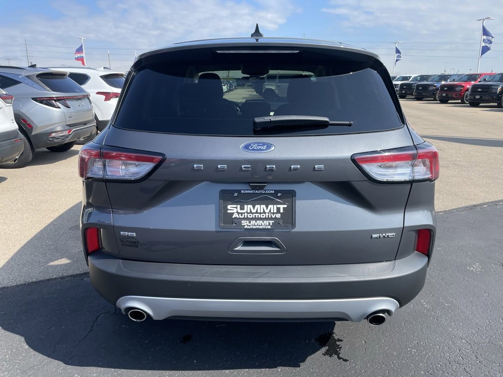 Used 2022 Ford Escape SE image 31