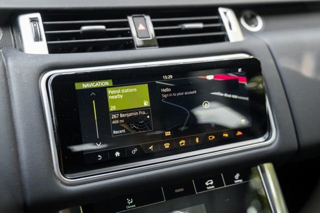 Used 2019 Land Rover Range Rover Sport SE image 33