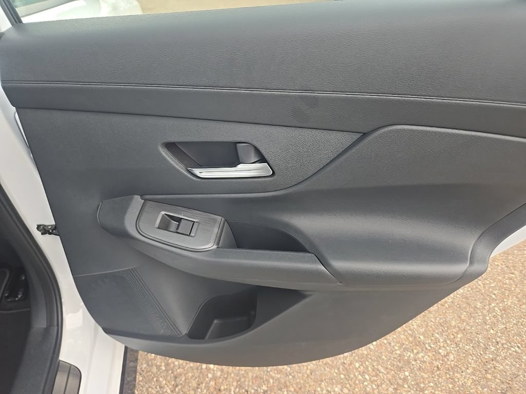 New 2026 Nissan Sentra SR FWD image 27
