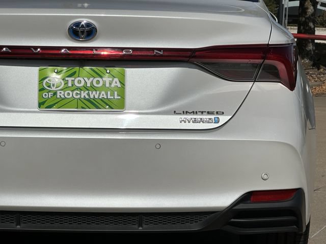 Used 2019 Toyota Avalon Limited w/ Advanced Safety Package FWD image 5
