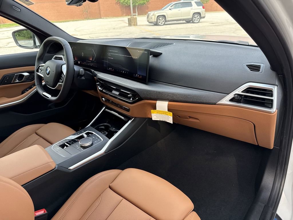 Used 2025 BMW 330i xDrive Sedan w/ Convenience Package image 29