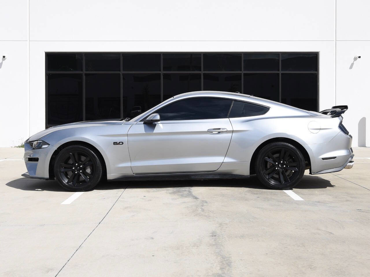 Used 2020 Ford Mustang GT Premium w/ Equipment Group 401A image 5
