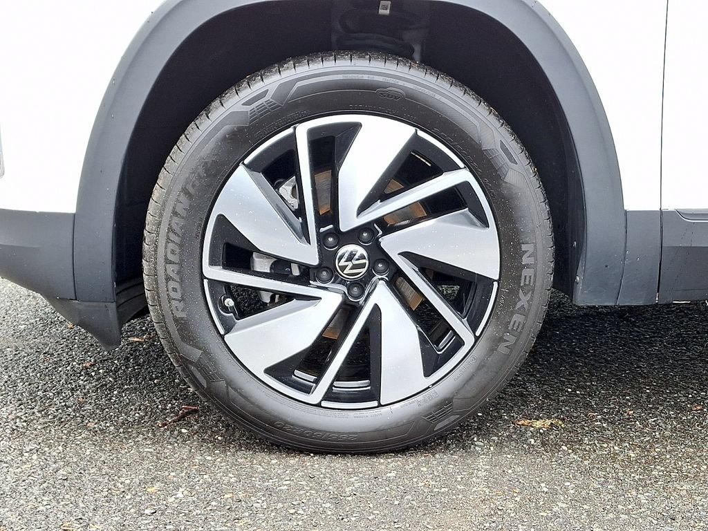 Certified 2024 Volkswagen Atlas SE AWD/4WD image 8