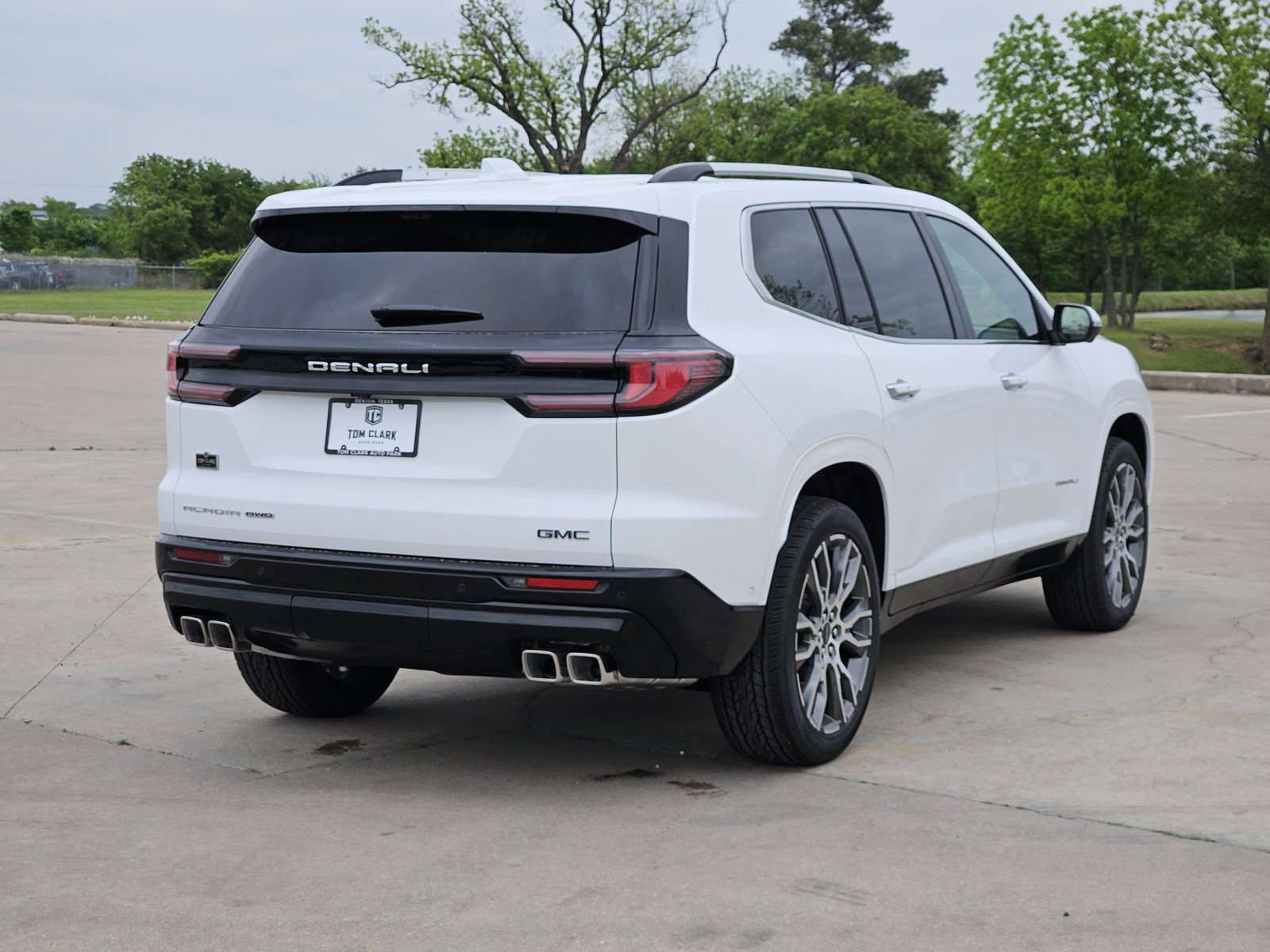New 2026 GMC Acadia Denali Ultimate AWD/4WD image 3