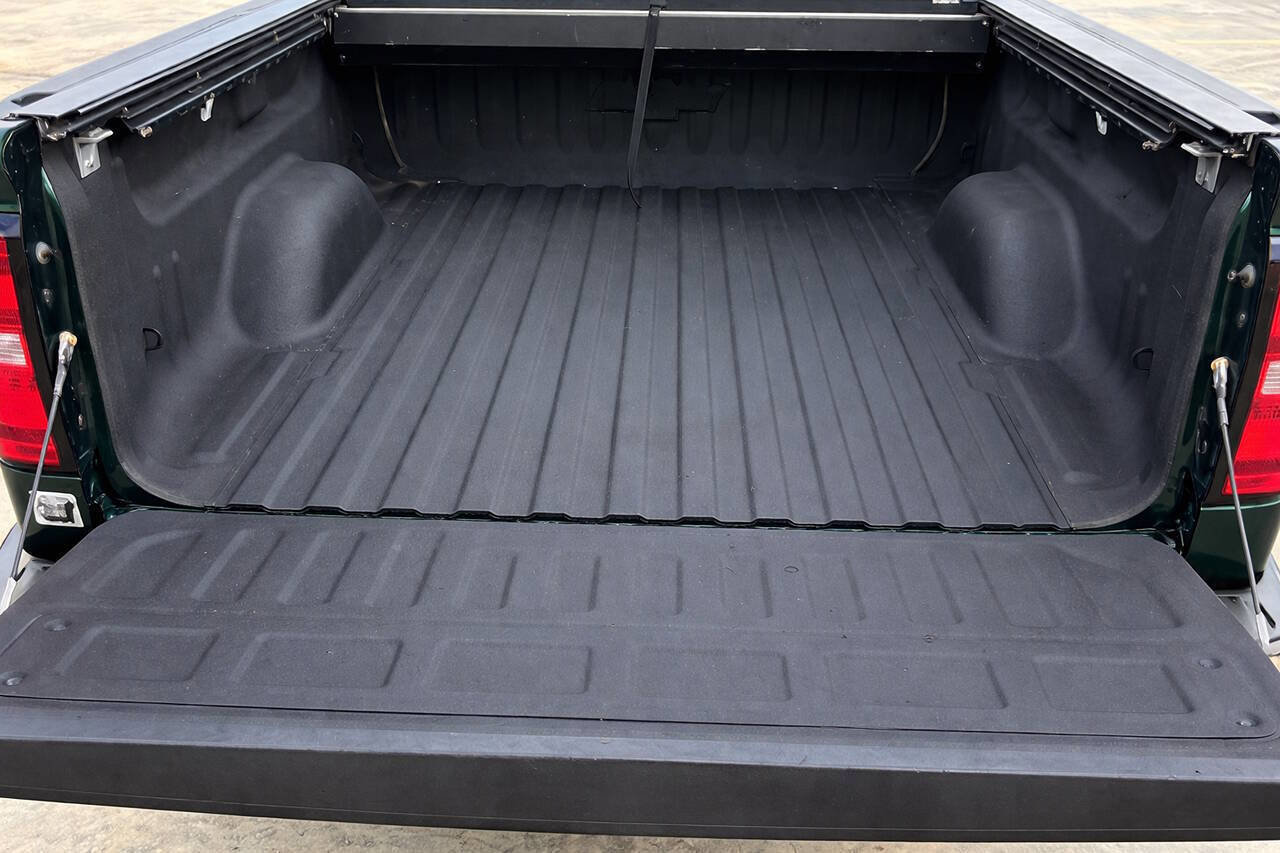 Used 2015 Chevrolet Silverado 1500 LTZ Z71 w/ LTZ Plus Package image 19