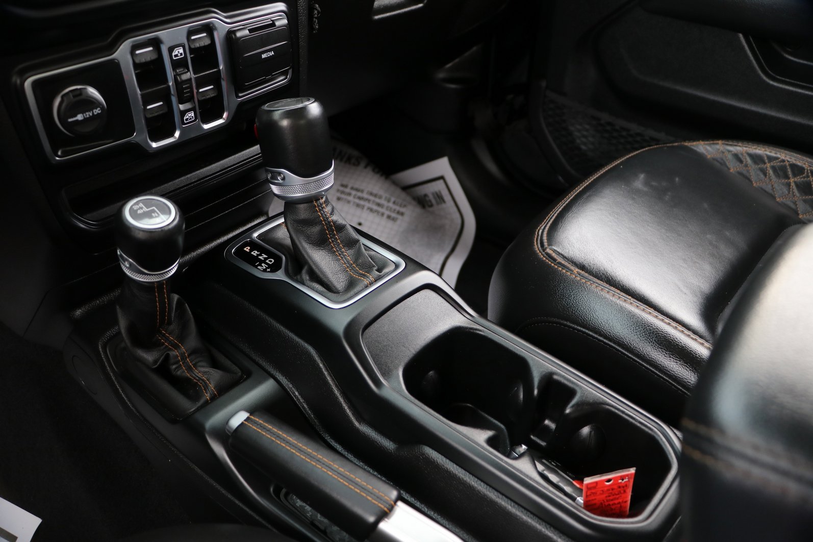Used 2023 Jeep Gladiator Overland AWD/4WD image 24